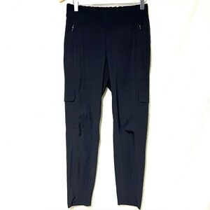 Athleta size4 cargo workout pants